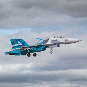 Радиоуправляемый самолет СУ-30 E-Flite Su-30 Twin 70mm EDF BNF Basic w/AS3X & SAFE Select EFL01050