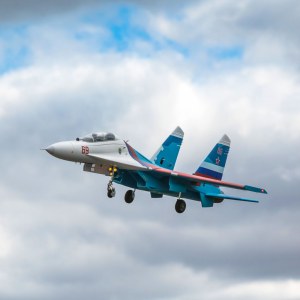 Радиоуправляемый самолет СУ-30 E-Flite Su-30 Twin 70mm EDF BNF Basic w/AS3X & SAFE Select EFL01050