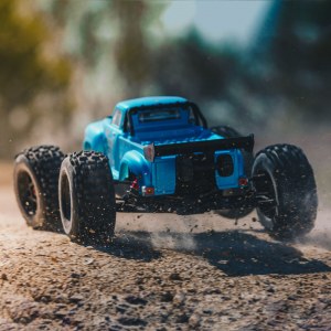 Радиоуправляемая модель ARRMA 1/8 NOTORIOUS 6S V5 4WD BLX RTR (синий) ARA8611V5T2